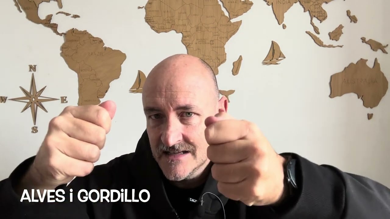 Monòlegs km0 (55.5) Black Friday, Fiscalia, traspàs Renfe, VOX, wilders, hossos, CDR i Manel! 💩💩💩 de Enric Bastardas