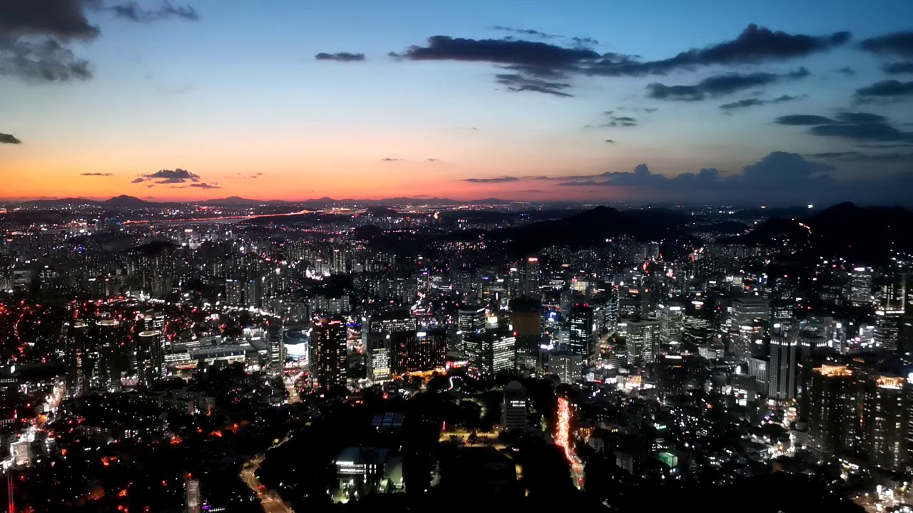 Es fa de nit a Seül. Últim dia d'aquest viatge a la capital de Corea del Sud. de CREAMAT1