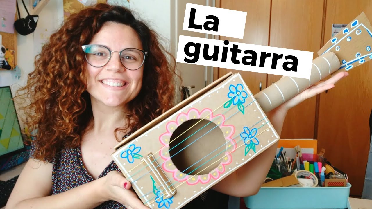 Fem una guitarra (cotidiàfon) i aprenem el nom d'algunes de les seues parts! | Teresa Patapum de EliaPeriwinkle