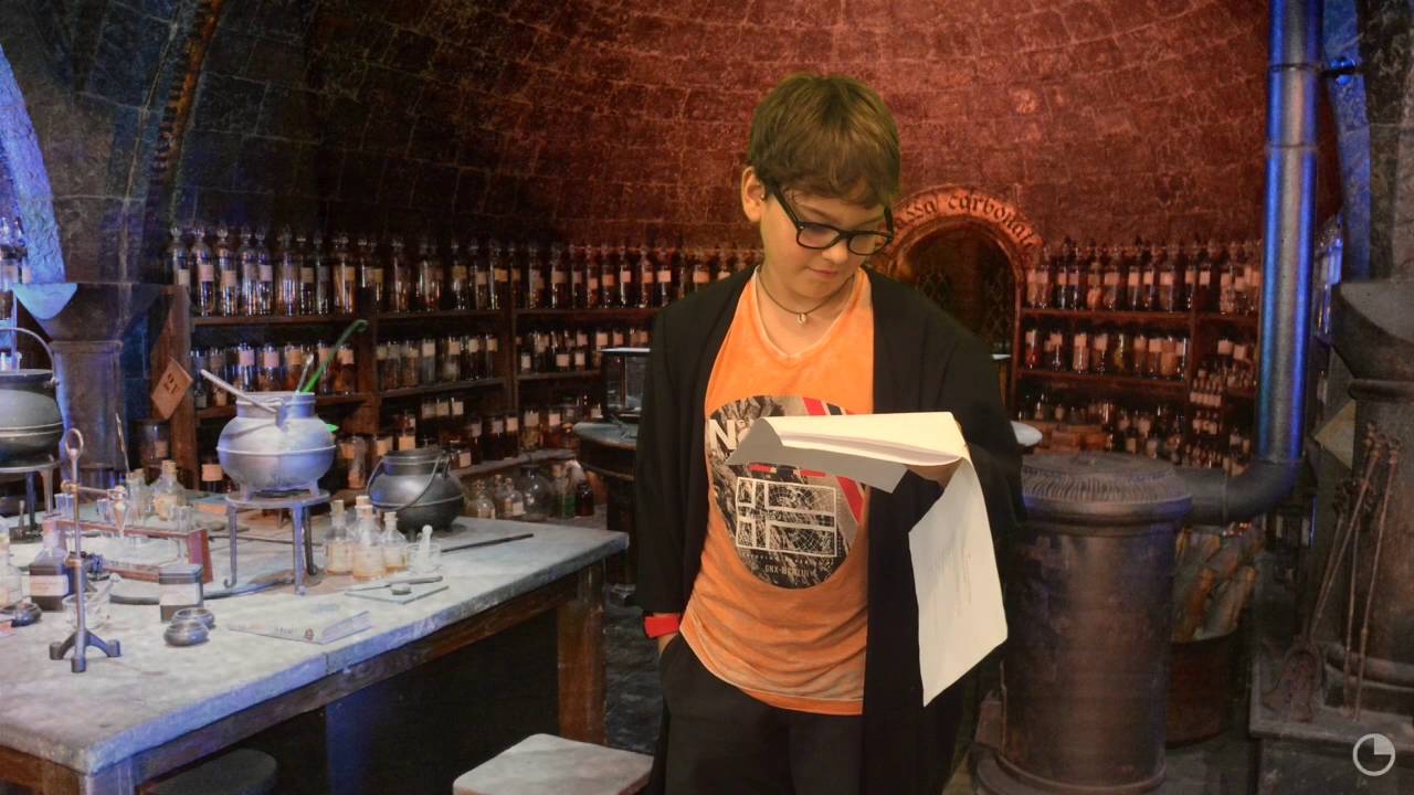 Harry Potter i el llegat maleït - Escena despatx Harry Potter de Abacus cooperativa