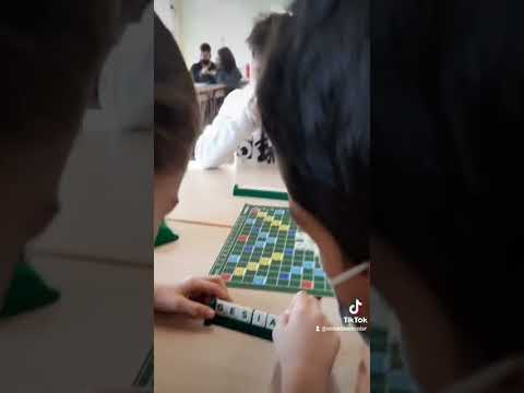 Barcelona Escola Ignasi Iglesias preparant el XIII Campionat de Scrabble Escolar 2022 de Scrabbleescolar