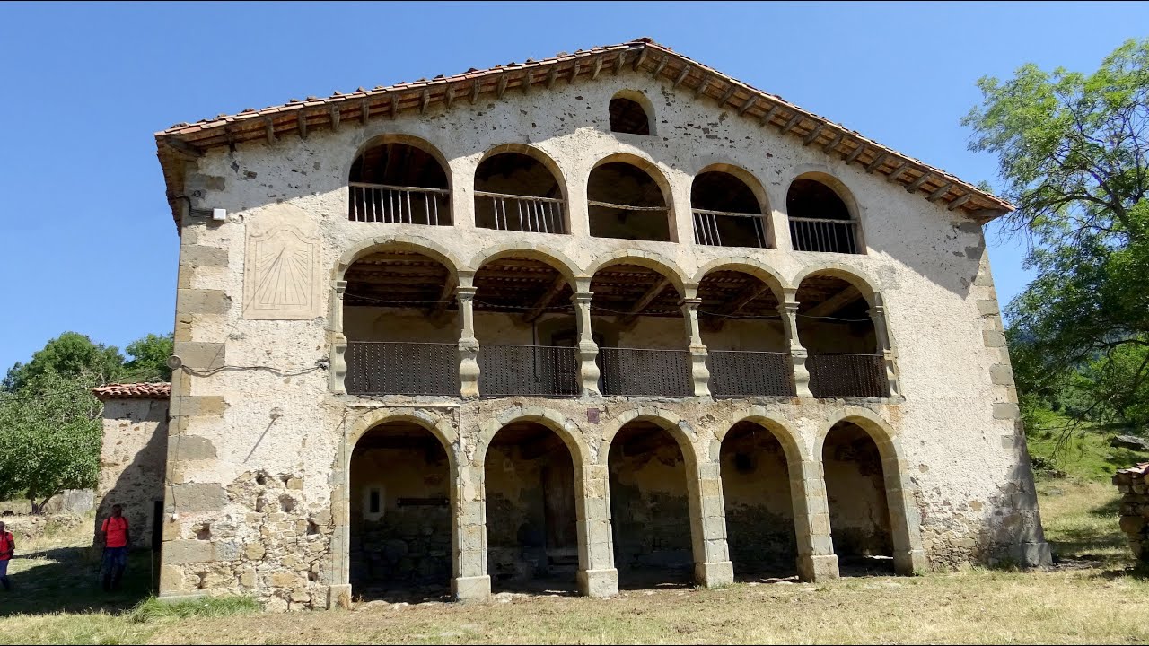 Balmes del Teixidor i castell de Montesquiu de Lluís Fernàndez López