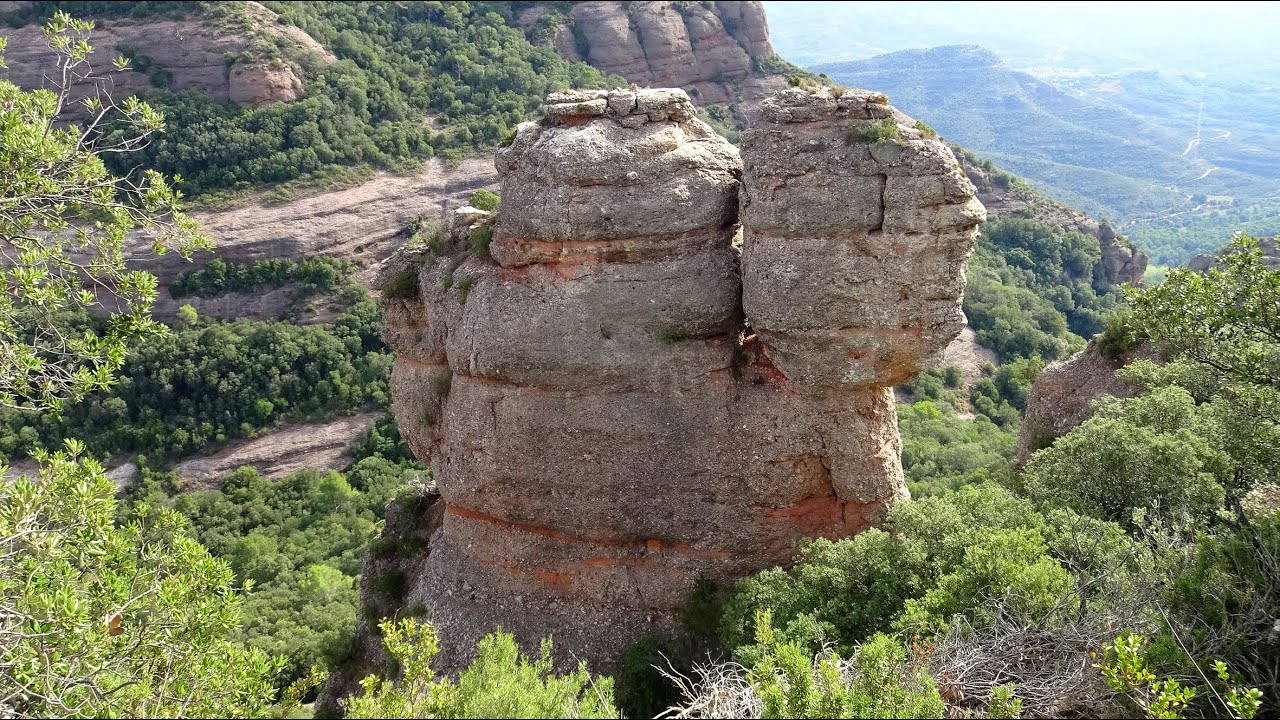 Cova de la Vall -mal anomenada dels Llimacs- i Cavall Bernat de la Vall. Sant Llorenç del Munt de Lluís Fernàndez López